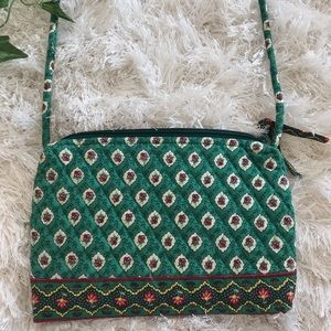 VERA BRADLEY CROSS BODY BAG